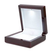 ⏳ Last Chance – Save 50%! Heart Necklace 🎁 With LED Box